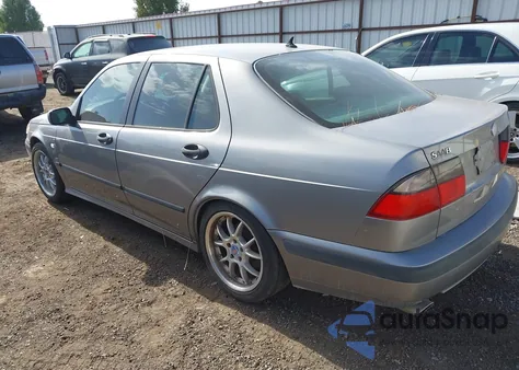 2001 Saab 9-5 Aero z USA, uszkodzony, nr VIN YS3EH48G713048885